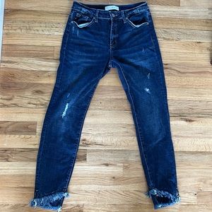 KanCan distressed jeans size 28